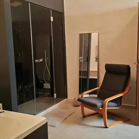Isensi Luxury Apartment